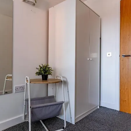 Apartment - Free Underground Parking *